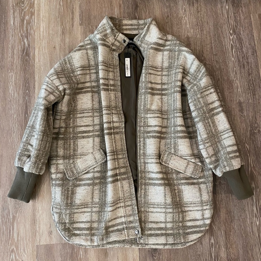 Steve Madden. Plaid Times Shacket Gray. NWT